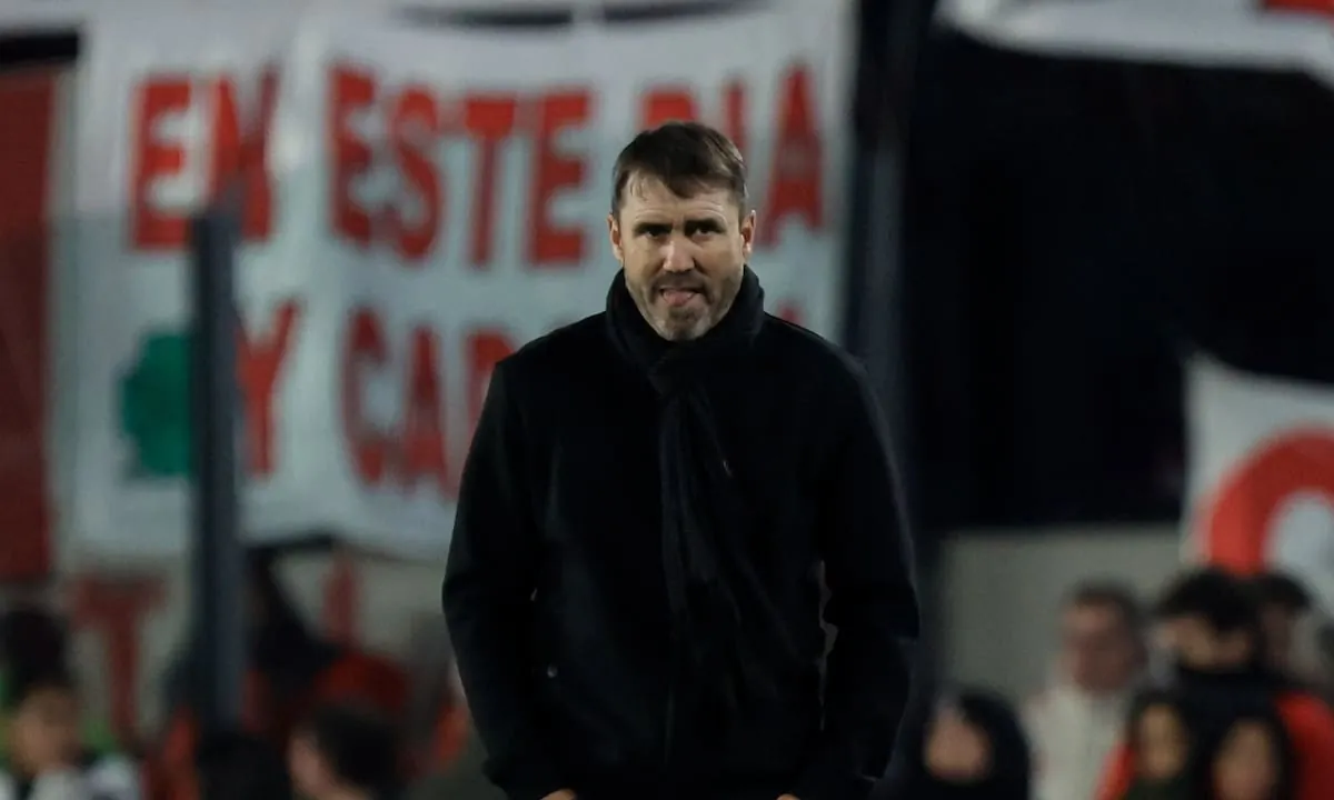 Eduardo Coudet asumió la responsabilidad tras la eliminación de River: “Fue un papelón”