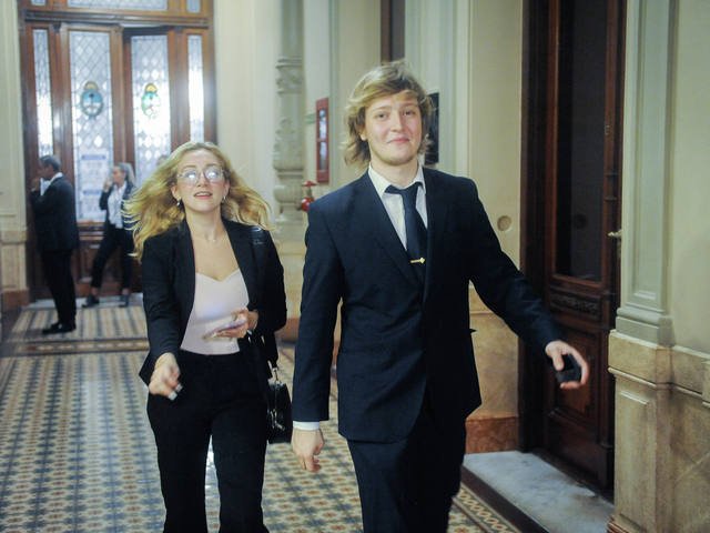 La novia de Iñaki Gutiérrez chocó contra un poste y dio positivo en alcoholemia: no tiene registro