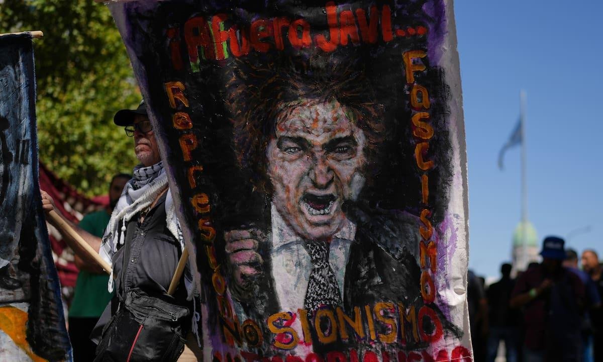 Central sindical argentina denuncia ante justicia inconstitucionalidad de reforma laboral de Milei