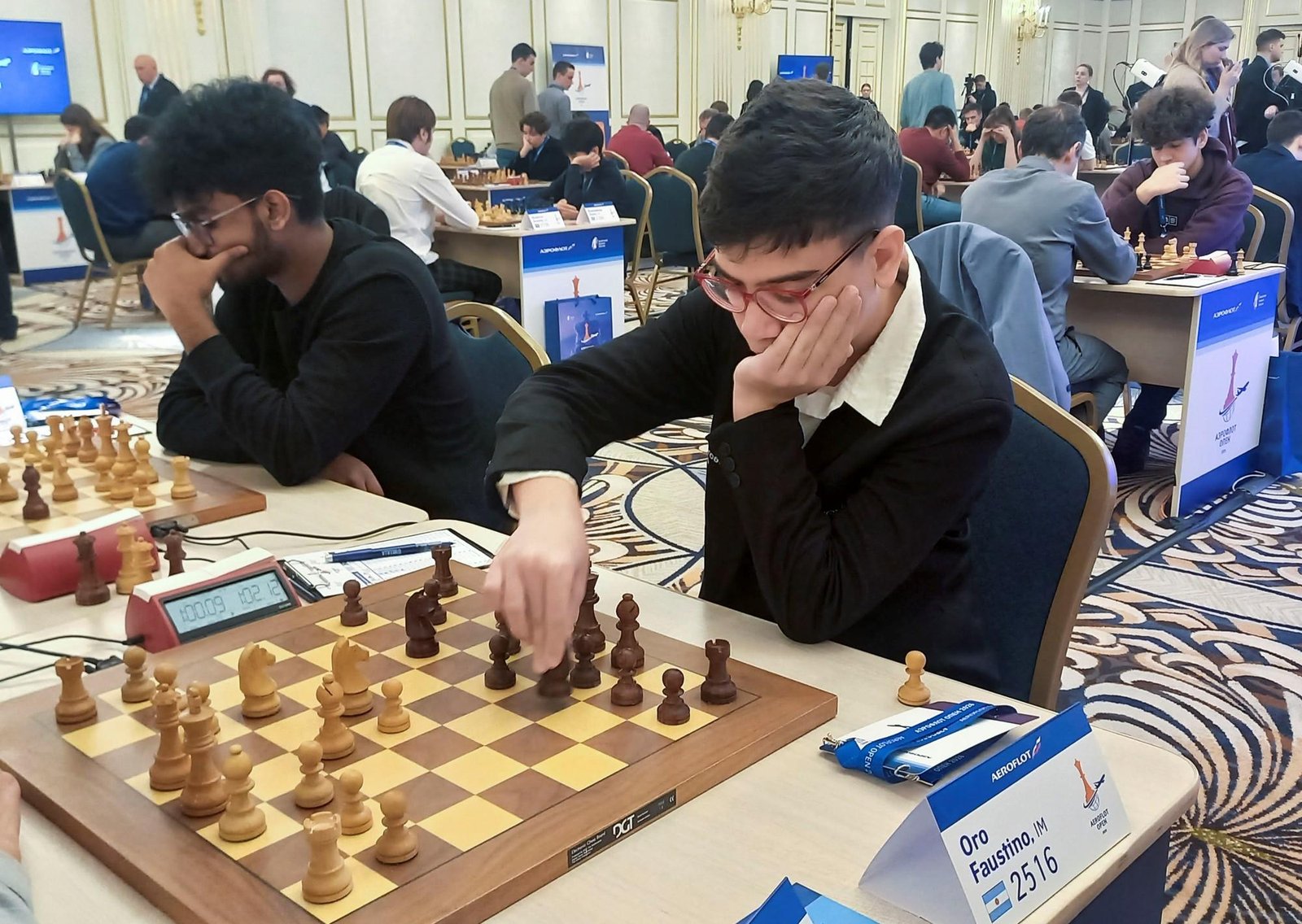 Faustino Oro sumó otra victoria clave y un empate en el Aeroflot Open: qué necesita para ser el gran maestro más joven de la historia