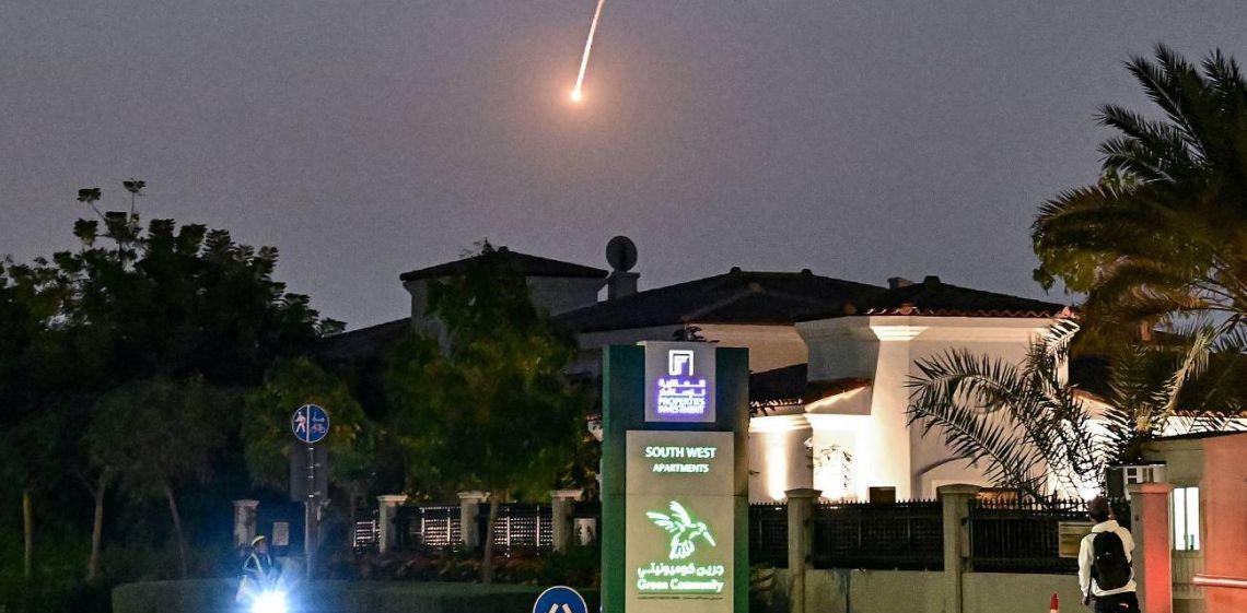Los misiles iraníes volaron por el cielo de la "palmera" Jumeirah, la isla de lujo donde vivió Maradona en Dubai