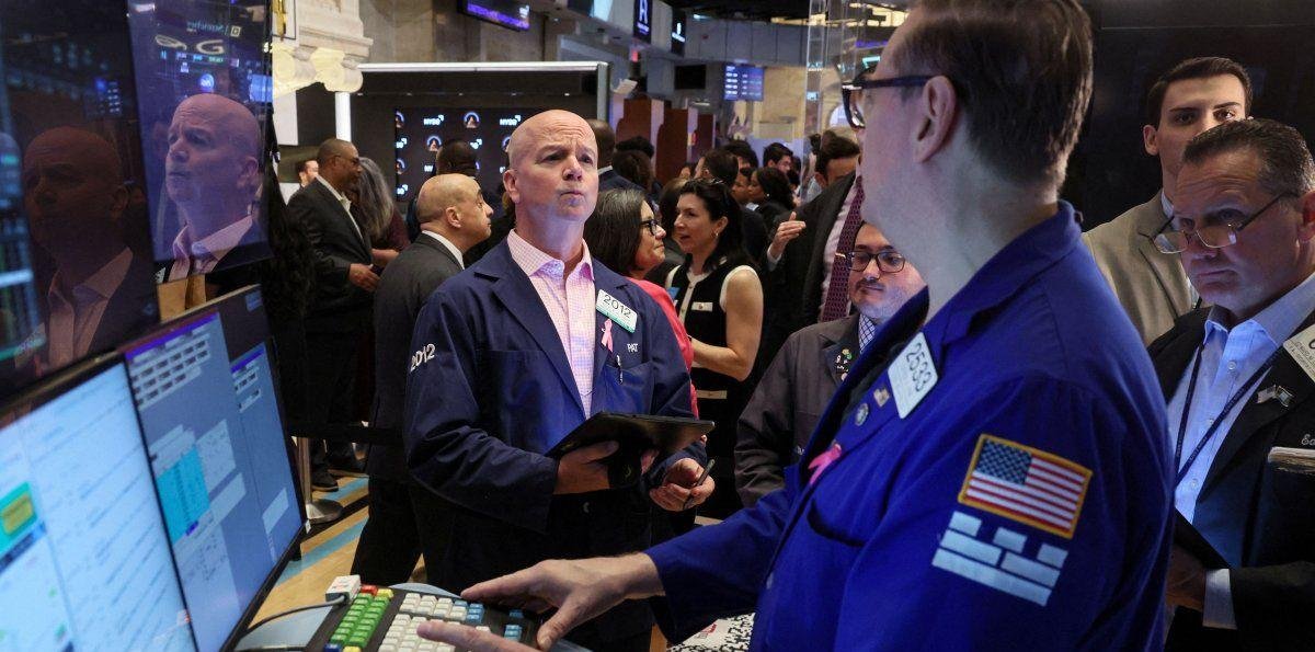 Wall Street retrocedió con fuerza ante los temores de mayor inflación por la guerra en Medio Oriente