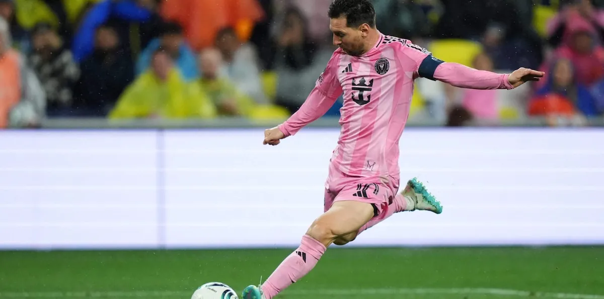 TV y streaming del sábado: juega Messi, arranca el Top 14 de la URBA, Fórmula 1 y Seis Naciones