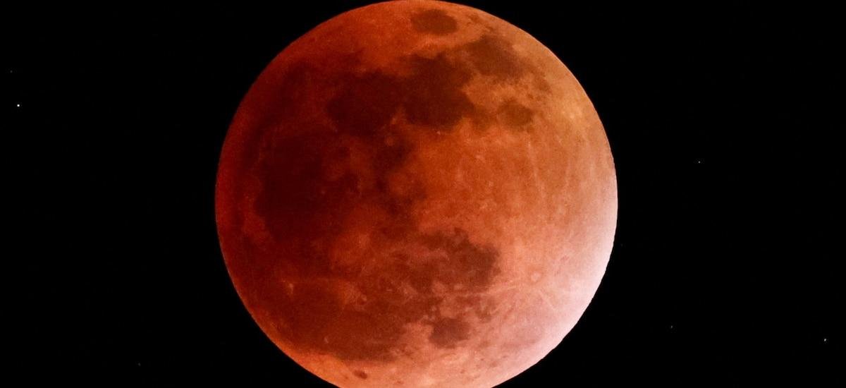 Así fue el eclipse lunar total de la “Luna llena de Sangre” este 3 de marzo