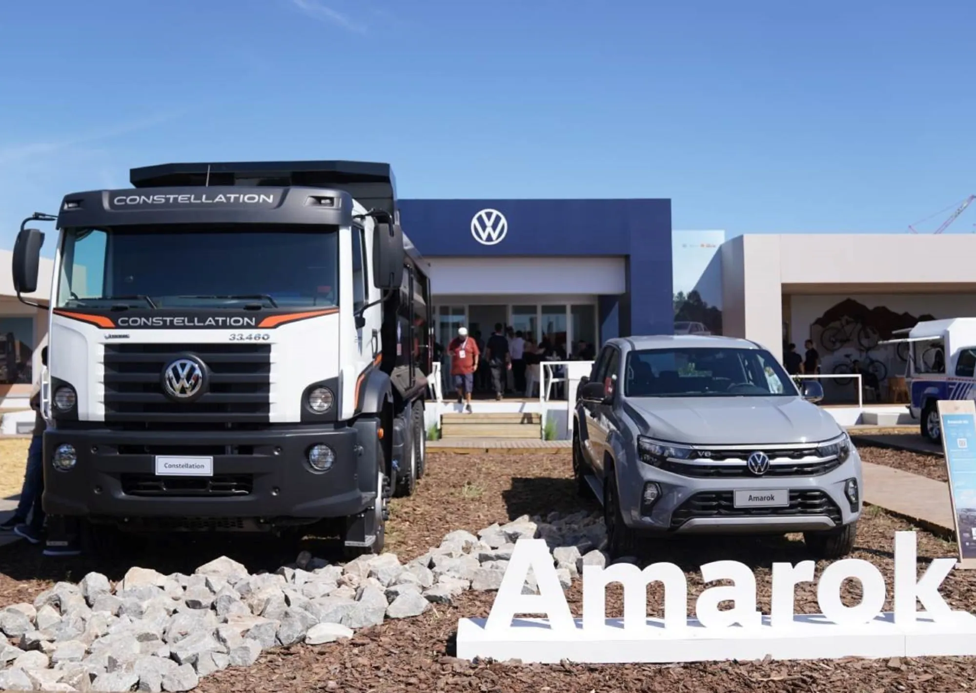 Los grandes motores del campo de Volkswagen en Expoagro: camiones y la pick-up más potente