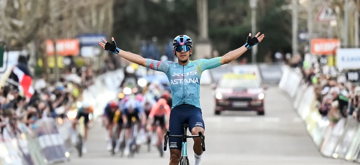 Etapa 6 de la París-Niza: el colombiano Harold Tejada se lleva el triunfo, y asciende al top-10 de la clasificación general, y Daniel Martínez se mantiene segundo