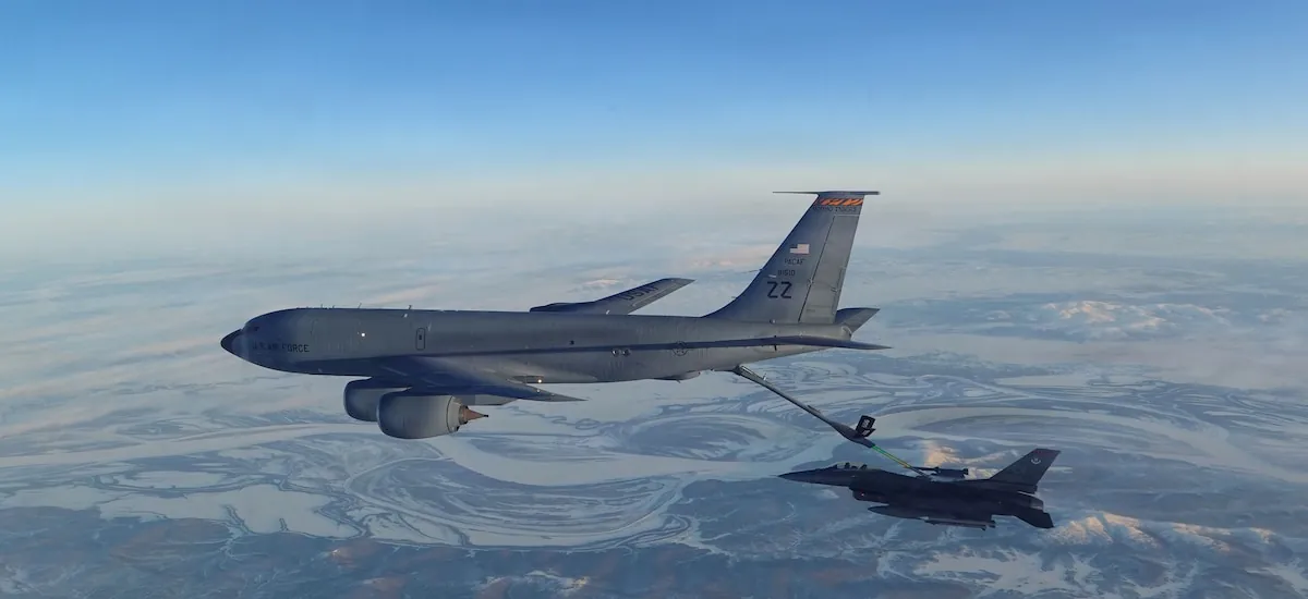 Murieron cuatro de los seis tripulantes del avión cisterna de Estados Unidos que se estrelló en Irak: buscan a los otros dos