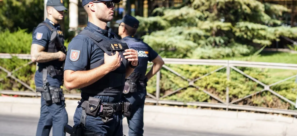 Confirmado | El Ministerio del Interior invertirá 200.000 euros para reforzar a la Policía Nacional con escopetas antidron y lanzagranadas para operaciones especiales