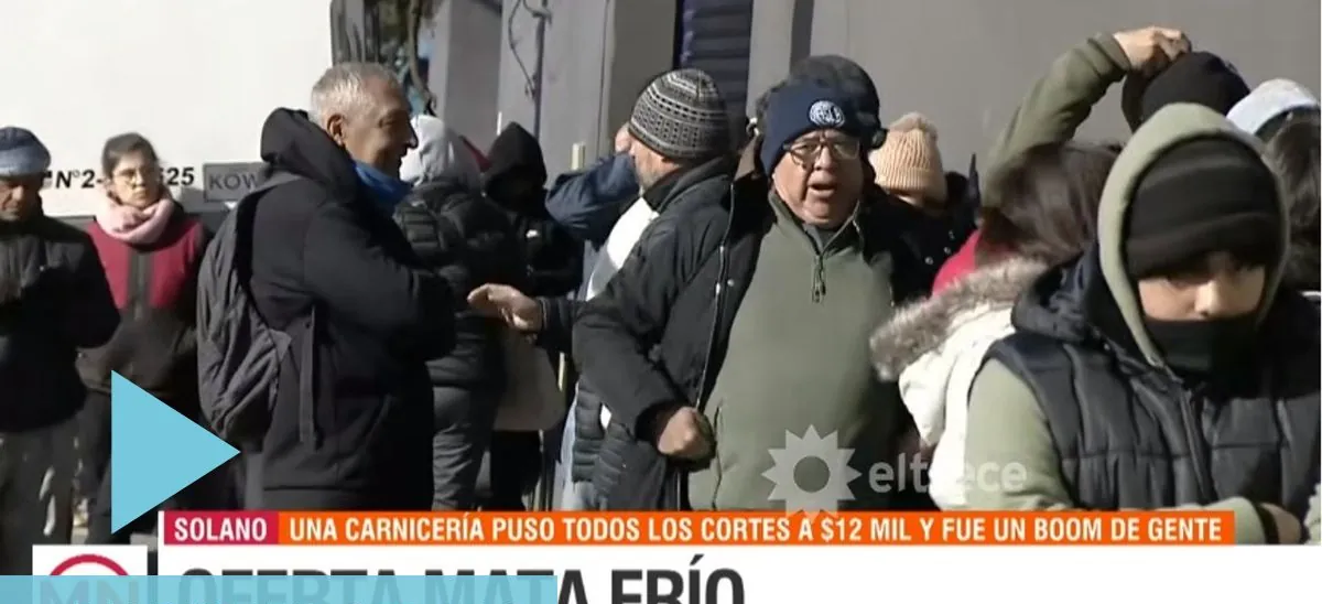 La Argentina de Milei: 12 cuadras de cola y pernocte para comprar carne en oferta