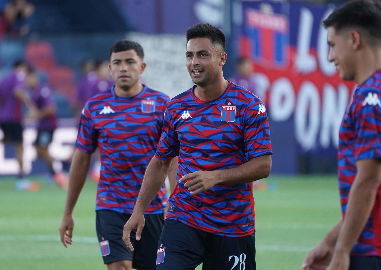 Pity Martínez debutó en Tigre luego de irse libre de River: con una corrida de 40 metros metió un golazo ante Racing