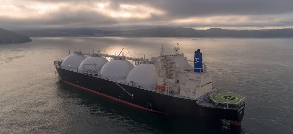 Guerra en Medio Oriente: Argentina suma “petrodólares” por la disparada del crudo, pero hay alerta por el GNL