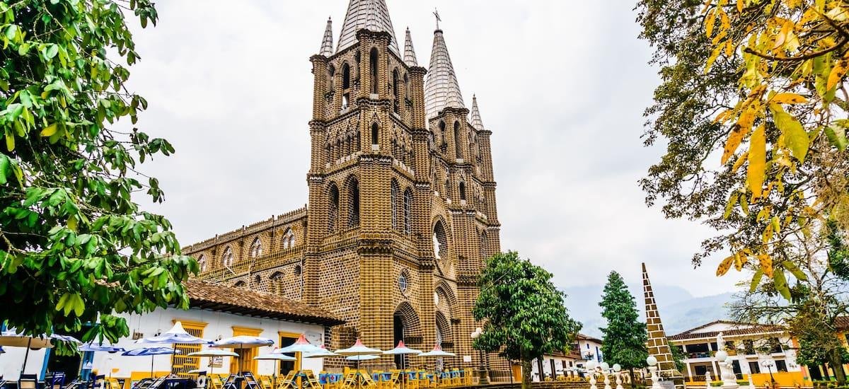 Está en Antioquia y casi nadie lo visita: el pueblo donde se produce el café más premiado de la región