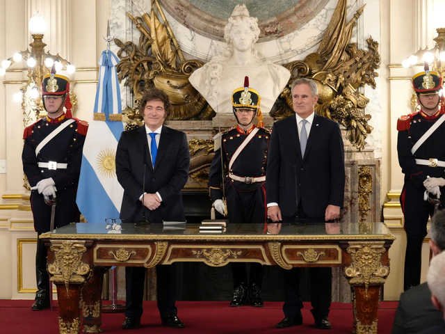La jura del canciller Pablo Quirno, reflejo del poder de Luis Caputo y Karina Milei en el gabinete