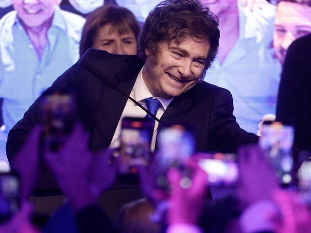 El discurso completo de Javier Milei tras la victoria en las elecciones legislativas nacionales: mensaje a los gobernadores, reformas estructurales y agradecimiento a Macri