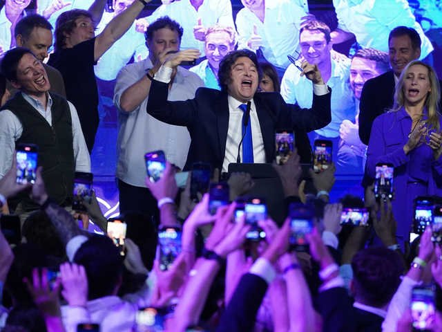 Javier Milei festejГі el triunfo de La Libertad Avanza en las elecciones: вЂњHoy empieza la construcciГіn de la Argentina grandeвЂќ