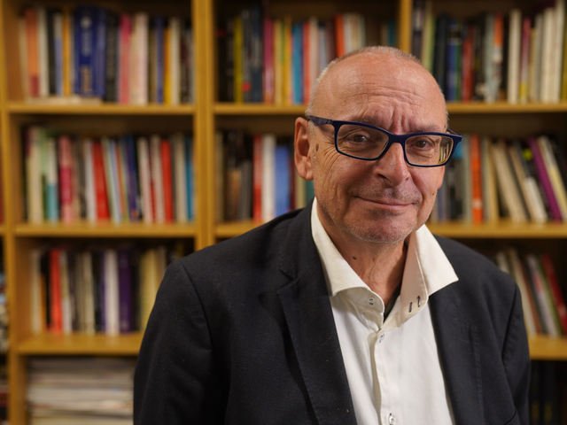 Loris Zanatta: вЂњLa expectativa mesiГЎnica genera frustraciones rГЎpidas cuando los milagros econГіmicos no se materializanвЂќ