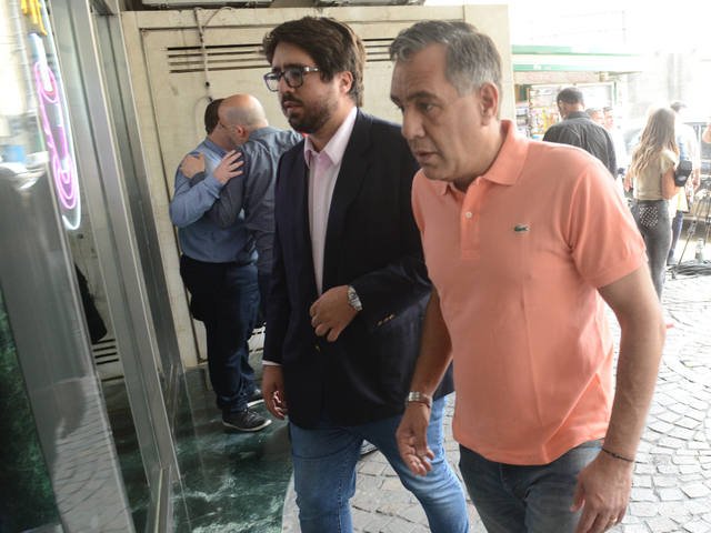 Fuerte interna entre La Libertad Avanza y el PRO: la amenaza que disparГі la salida de 1.000 fiscales y la foto de Macri con los propios