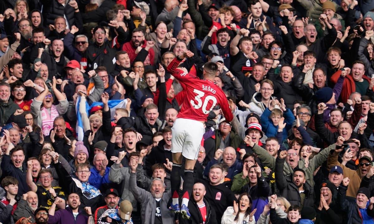 Man United vuela alto tras ganar 2-1 al Crystal Palace y Arsenal recibe al Chelsea