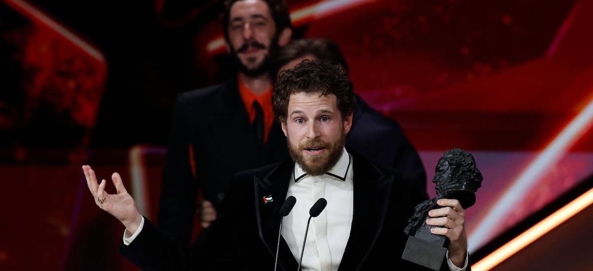 Álvaro Cervantes gana el premio Goya al Mejor Actor de Reparto por ‘Sorda’: “Esto va para las personas con discapacidad”