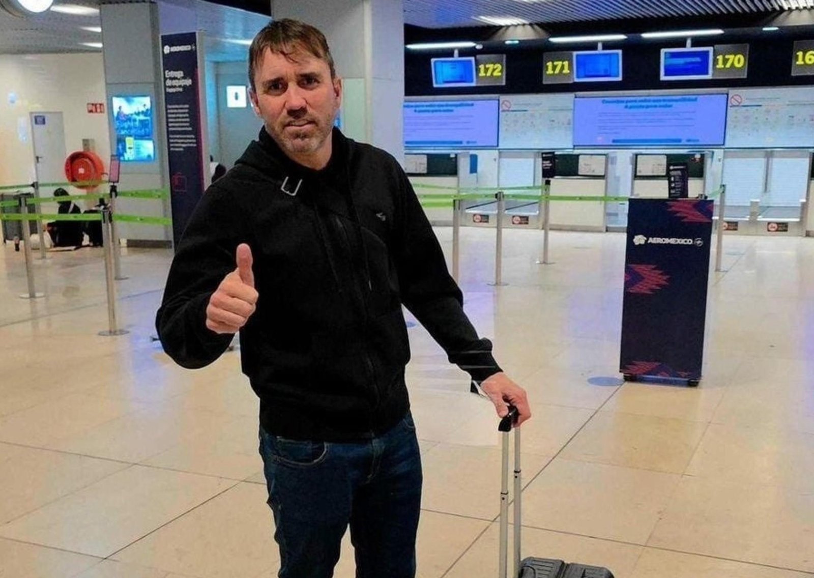 Eduardo Coudet llegó a la Argentina para asumir como DT de River y habló en Ezeiza: "No esperaba el llamado, se dio todo rápido"