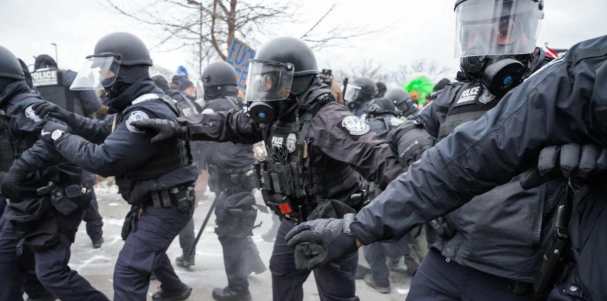 Comunidades de EEUU resisten al avance de los centros de detención de ICE