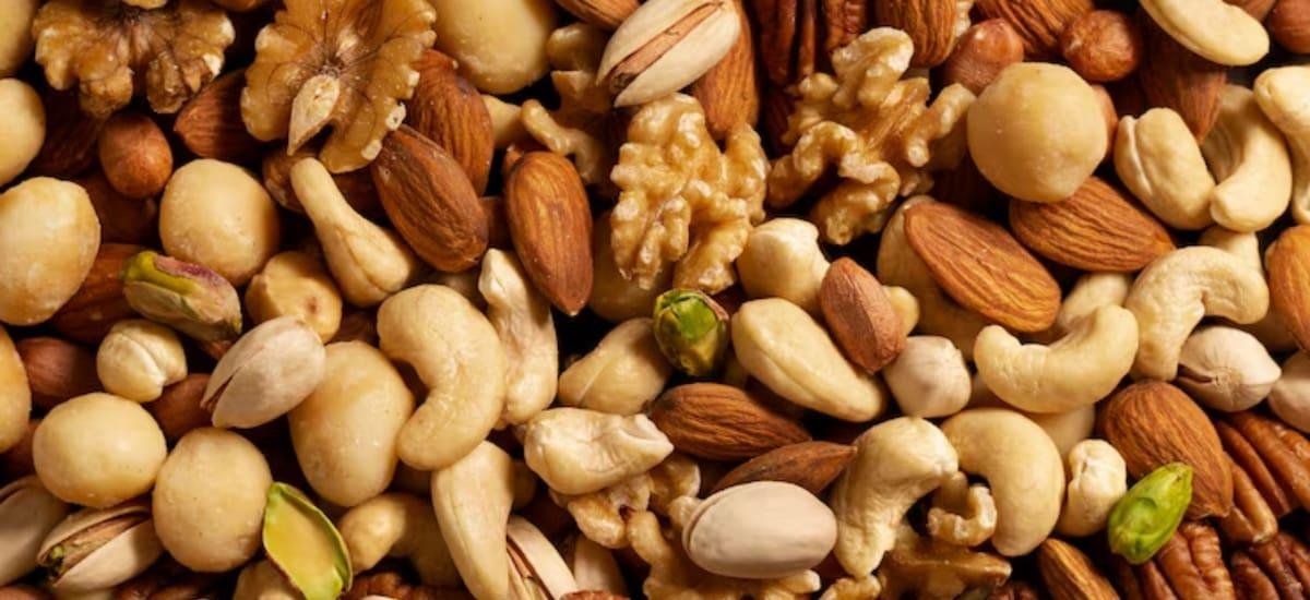 Ni nuez ni almendra: el fruto seco recomendado para proteger el corazón y retrasar el envejecimiento - El Cronista