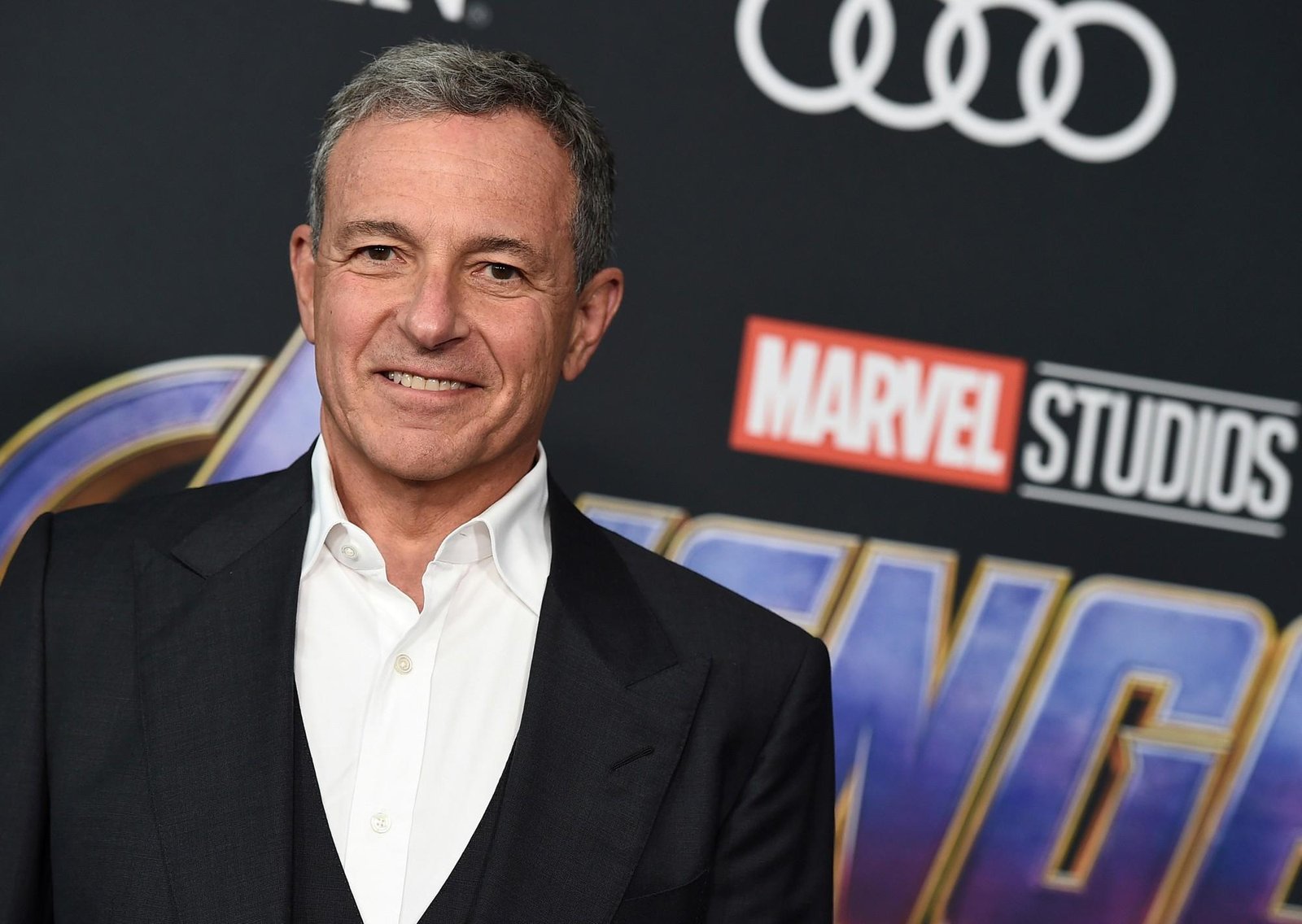 Terremoto en Disney: se va Bob Iger y ya anunciaron quién lo reemplazará como CEO del gigante del entretenimiento