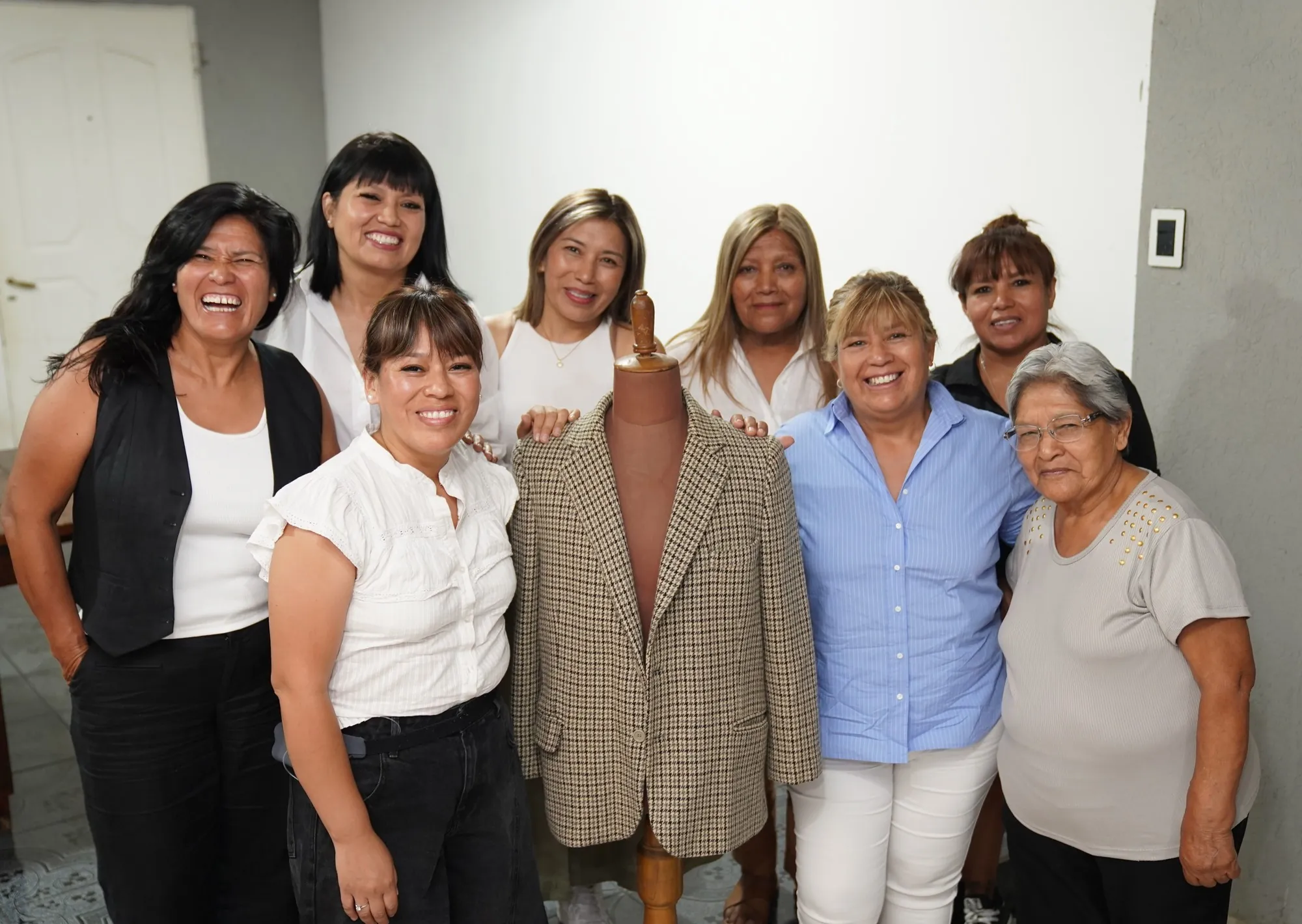 El sueño cumplido de un minero y las siete hijas que siguen el legado de papá