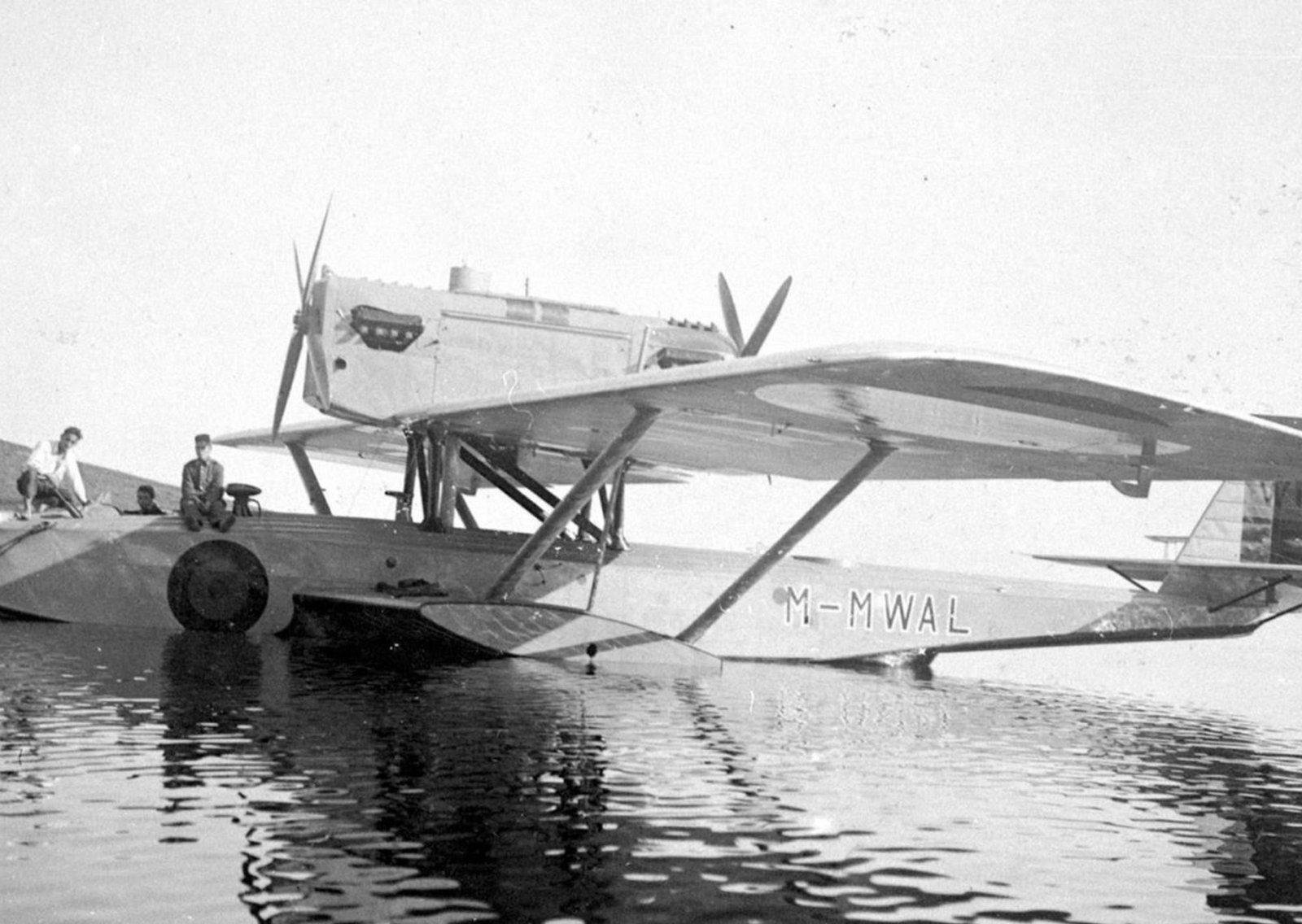 Exhibición aérea en Buenos Aires para recordar la travesía del hidroavión Plus Ultra