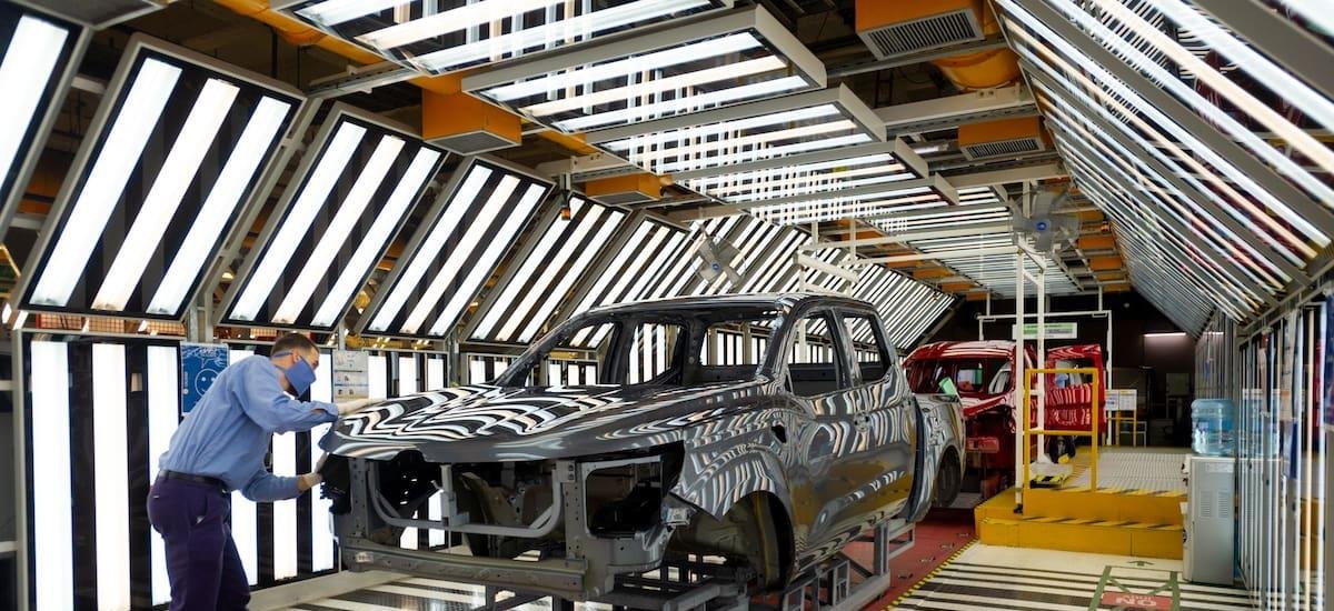 Cayó 30% la producción de autos y Adefa prefiere prudencia antes de hacer pronósticos para 2026 - El Cronista