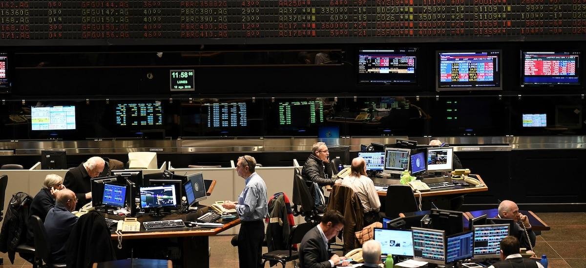 Cómo reaccionó el mercado argentino al conflicto en Medio Oriente y por qué los inversores miran más el escenario local