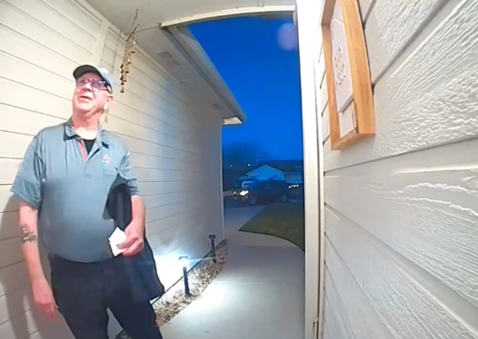 Poco antes de jubilarse, un repartidor recibió 40.000 dólares por una pequeña (y buena) acción que fue reconocida por los clientes