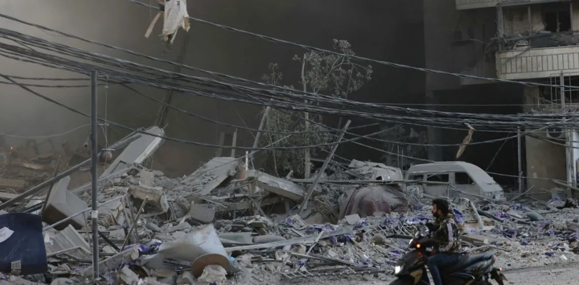 Nuevos bombardeos en el sur de Líbano dejan al menos 15 muertos en medio del alto el fuego
