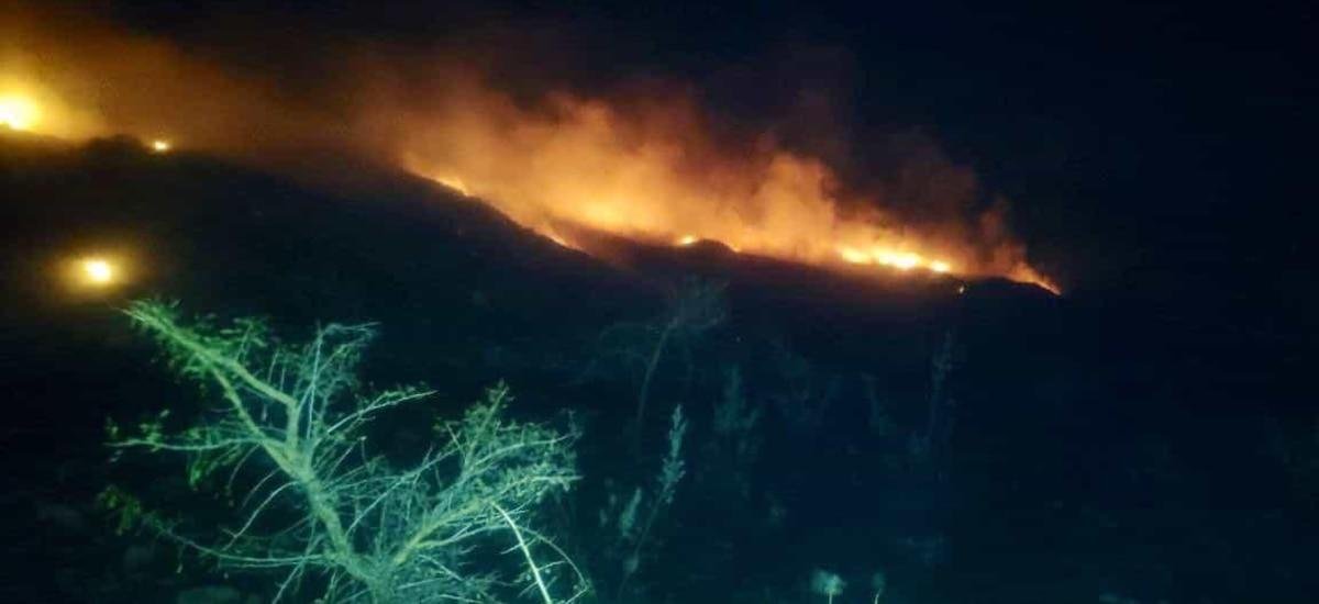 Incendio en Tequila consume vertedero irregular de 200 metros cuadrados