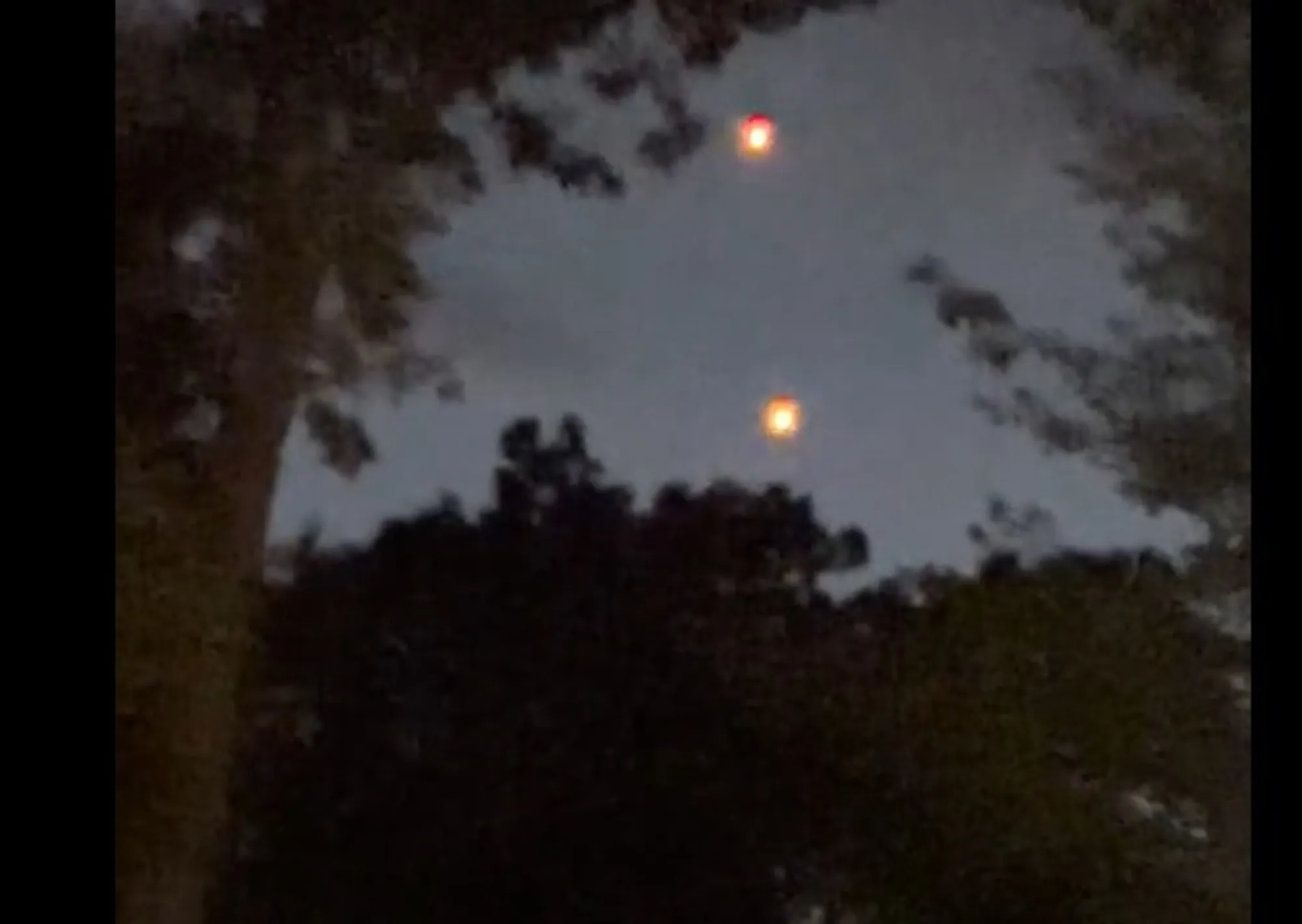 "Un rojo brillante y hermoso" y un "sol de plasma": el Pentágono liberó nuevos documentos sobre ovnis en una zona particular de Estados Unidos