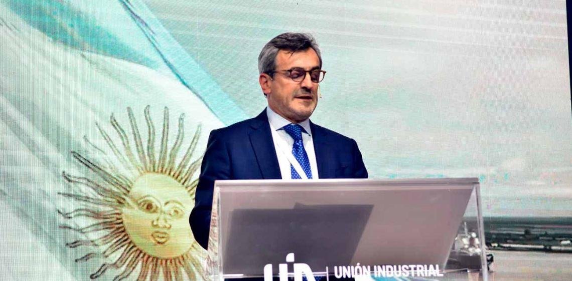 La UIA rompe el silencio frente a Milei: exigió respeto y se desligó de "distorsiones estructurales"