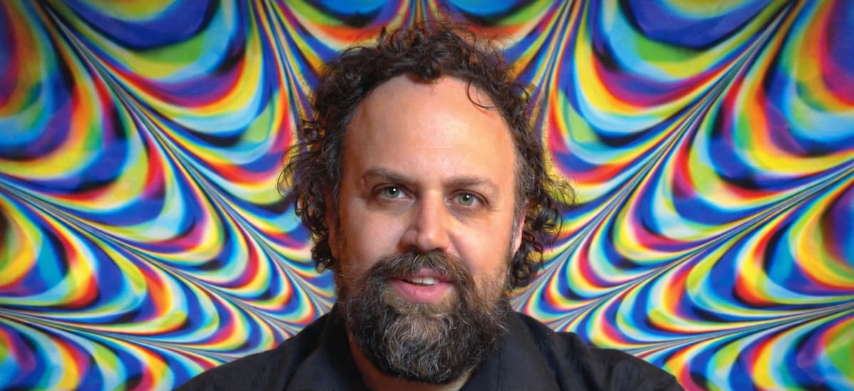 El filósofo que inventó un autor bestseller con IA para demostrar cómo funciona la manipulación de la realidad