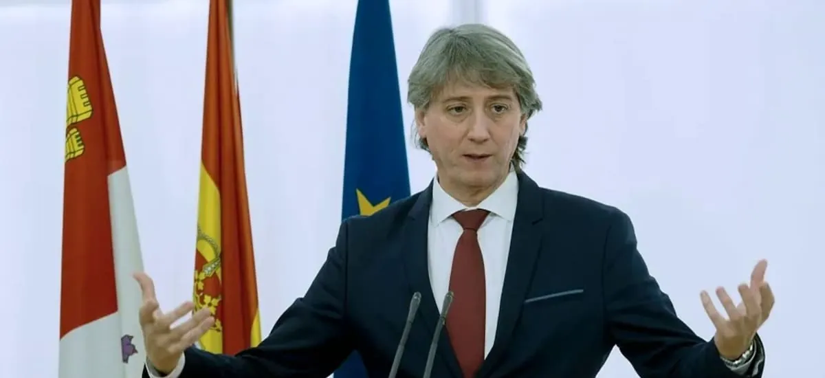 Quién es Carlos Martínez, el candidato del PSOE en Castilla y León que es apoyado por Pedro Sánchez