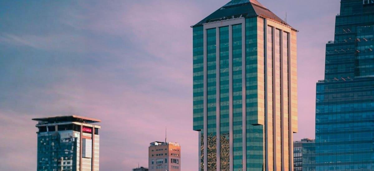 Una histórica torre de Buenos Aires pone a la venta los pisos más codiciados del edificio - El Cronista