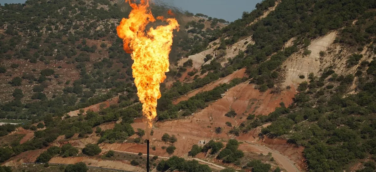 La Embajada de EEUU en Irak alerta de posibles ataques contra infraestructuras petroleras estadounidenses