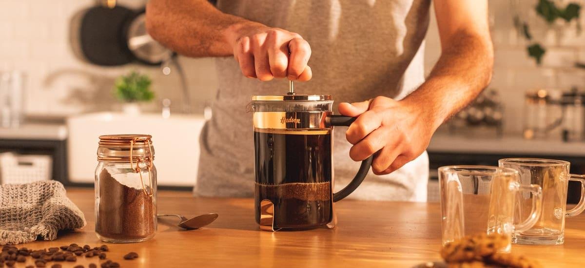 Sin máquina ni cápsulas: cómo preparar café de cafeterías en casa