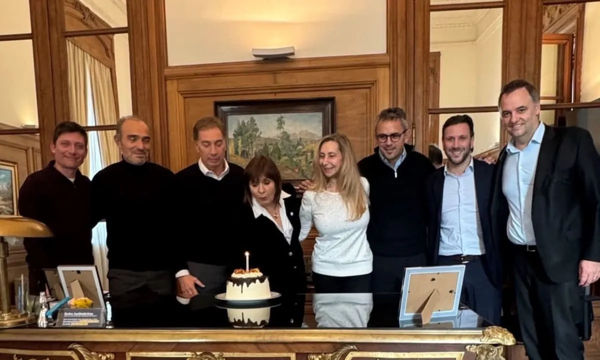Karina Milei posteó una foto de la mesa política en medio de las tensiones Adorni-Bullrich por la declaración jurada