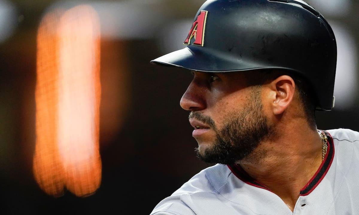 David Peralta, exganador del Guante de Oro y el Bate de Plata, se retira tras 11 años en las mayores