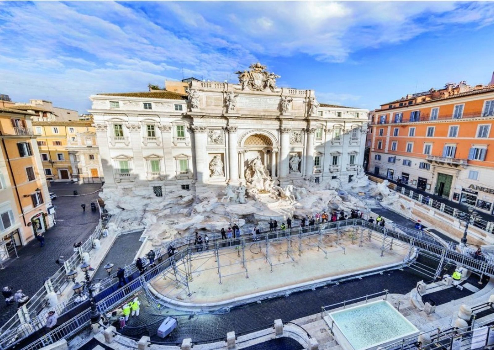 La Fontana de Trevi recaudó medio millón de dólares en su primer mes cobrando entrada
