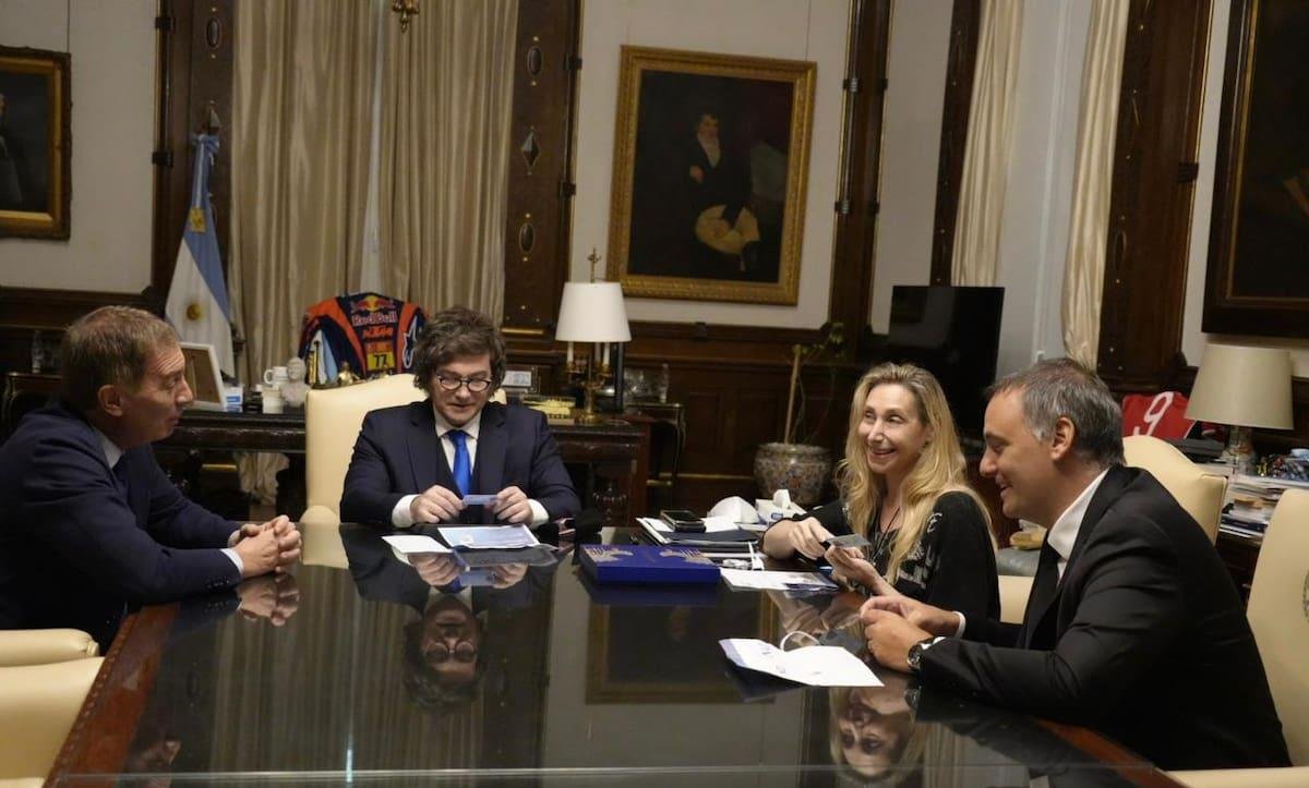 La mesa política del Gobierno se planta y mantiene sin cambios el proyecto de reforma laboral