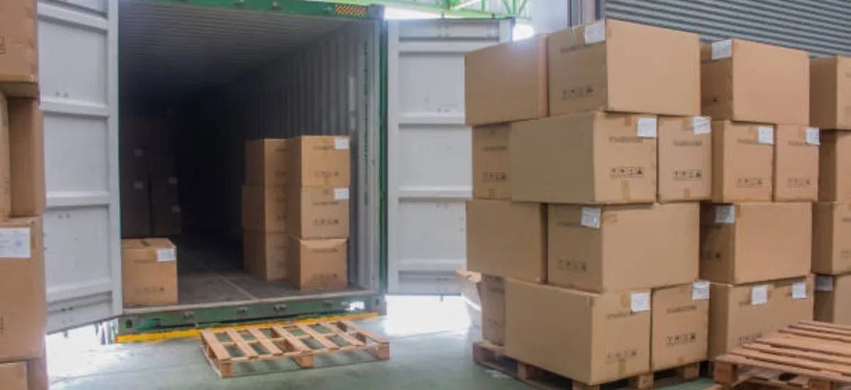 Aseguran camión con mercancía sin documentación en la alcaldía Cuauhtémoc