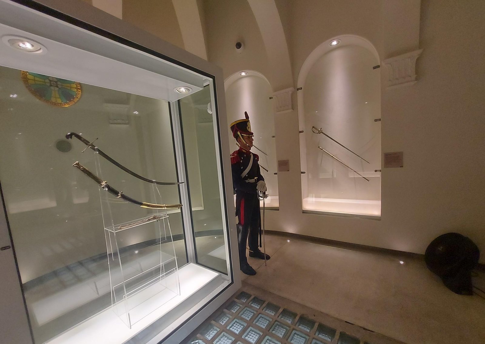 Renunció la directora del Museo Histórico Nacional tras la confirmación de que el sable corvo de San Martín volverá al Regimiento de Granaderos