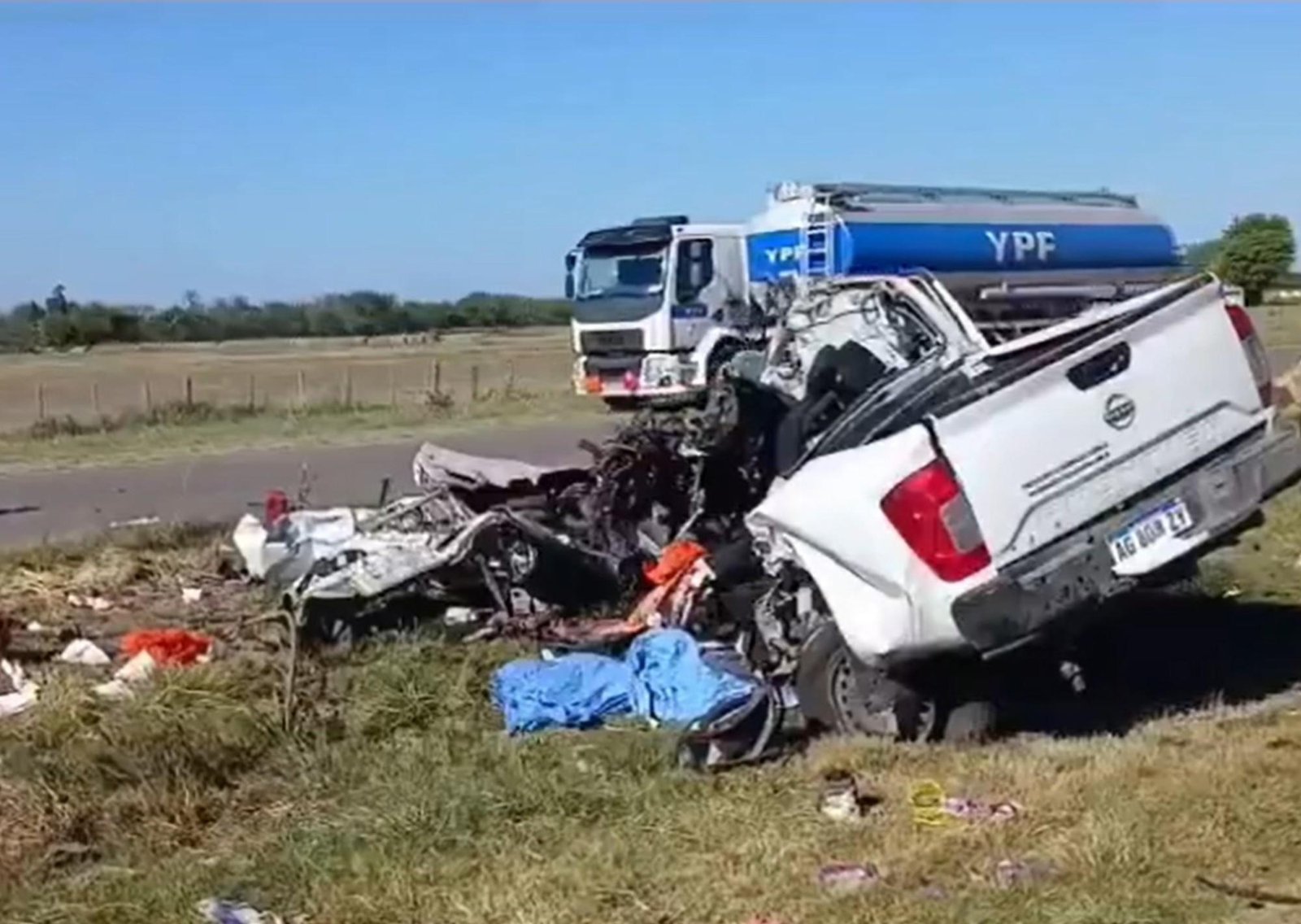 Tragedia vial en Entre Ríos: tres muertos por el choque de una camioneta y un camión brasileño sobre la ruta 18