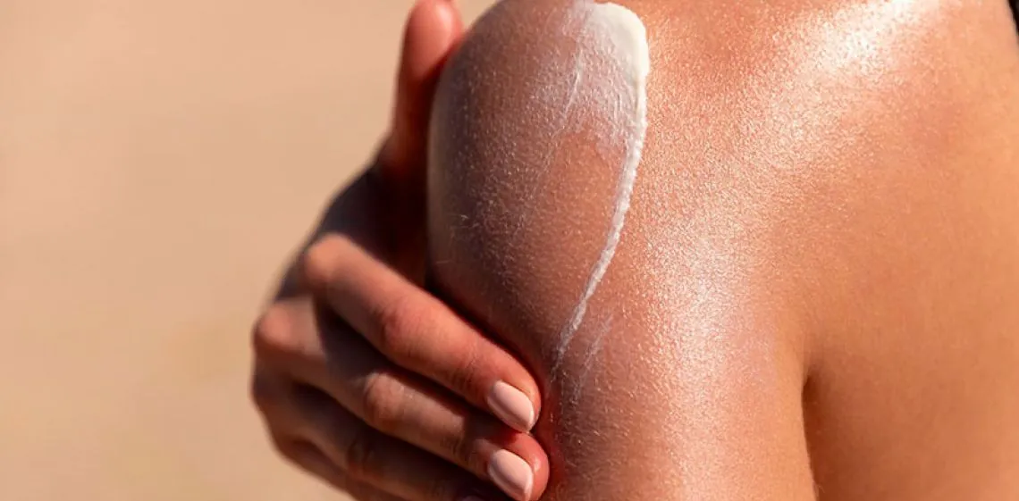 La ANMAT prohibió 3 protectores solares y 3 productos de limpieza: a qué marcas alcanza esta medida