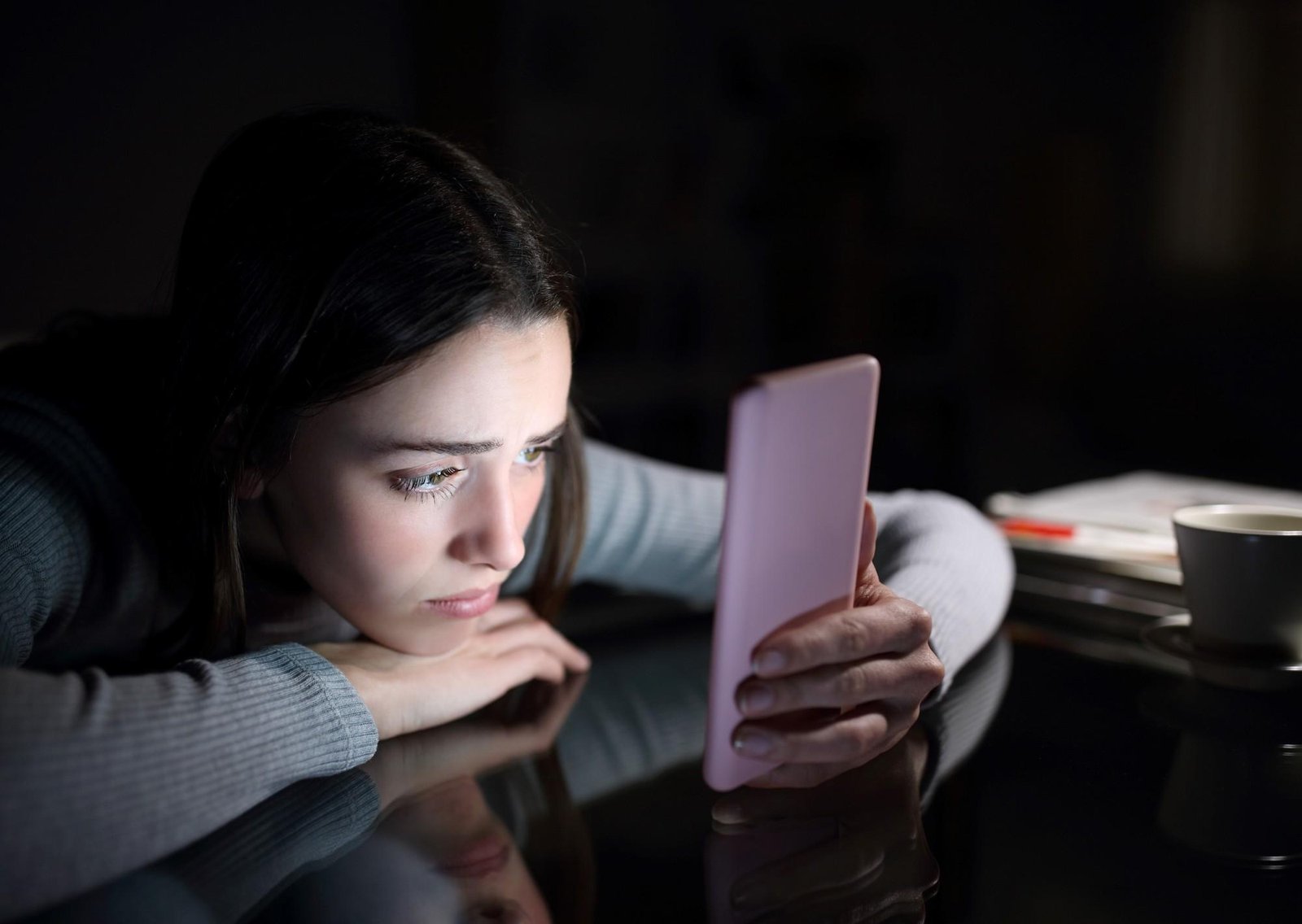 De los algoritmos a la validación de identidad: las 5 claves del proyecto español para prohibir las redes a menores de 16